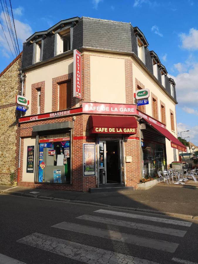 Cafe De La Gare 호텔 Bessancourt 외부 사진